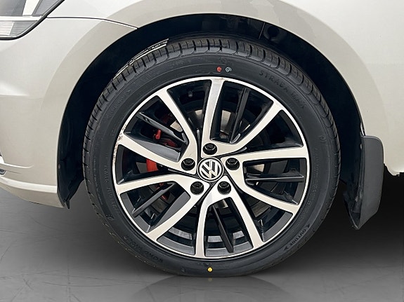 Volkswagen Golf I 28 of 30