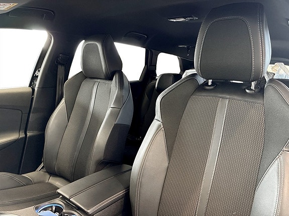 Peugeot 5008 5 of 15