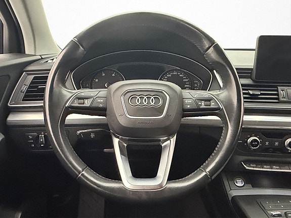 Audi Q5 12 of 30