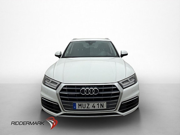 Audi Q5 2 of 30