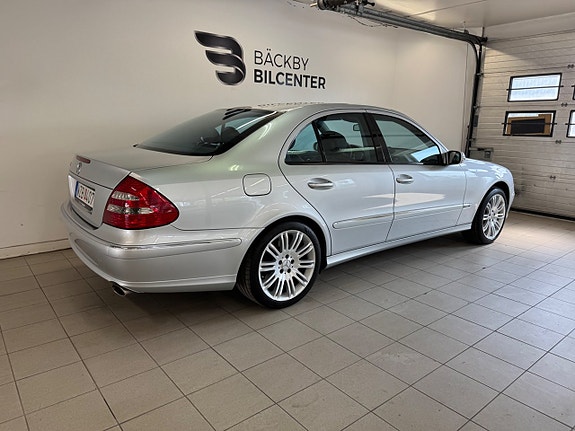 Mercedes-Benz E350 5 of 15