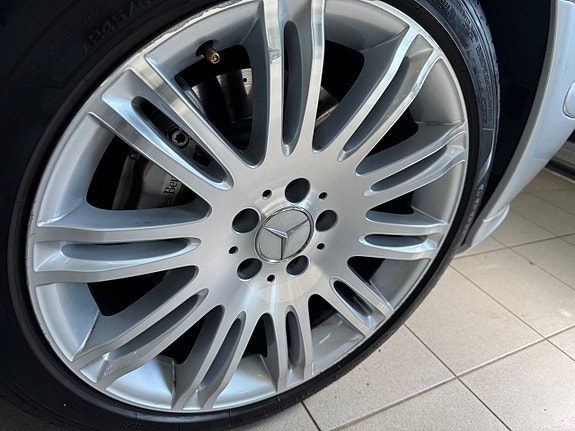 Mercedes-Benz E350 14 of 15