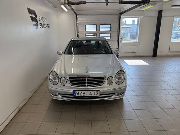 Mercedes-Benz E350 8 of 15