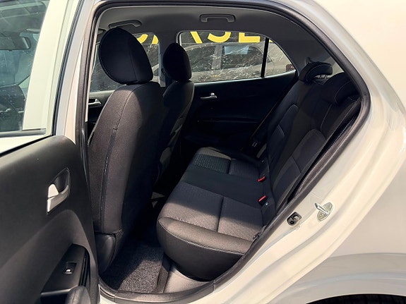 Kia Picanto 18 of 27