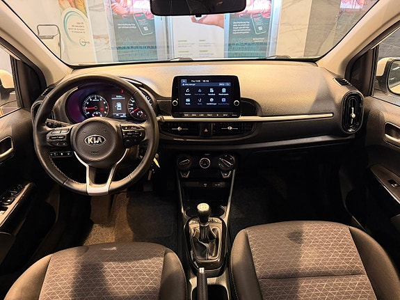 Kia Picanto 9 of 27