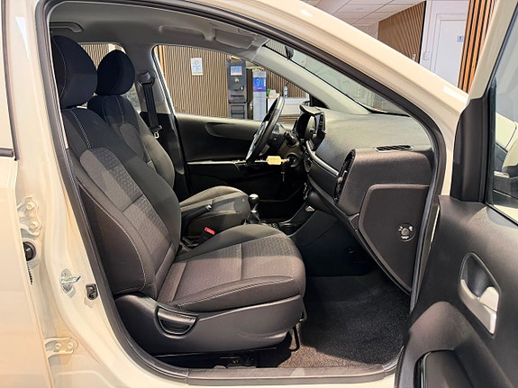 Kia Picanto 20 of 27