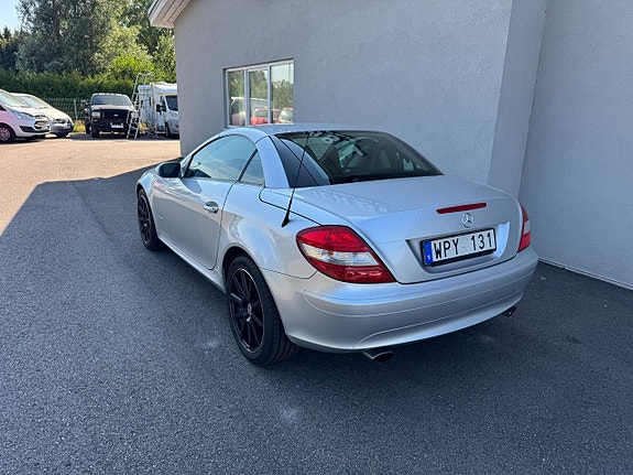 Mercedes-Benz SLK200 14 of 17