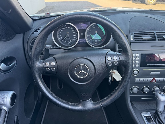 Mercedes-Benz SLK200 15 of 17