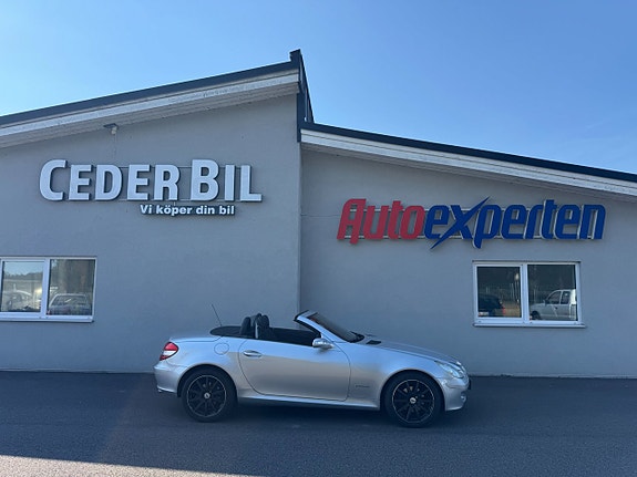Mercedes-Benz SLK200 3 of 17