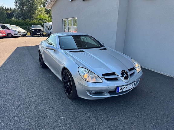 Mercedes-Benz SLK200 11 of 17