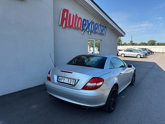 Mercedes-Benz SLK200 13 of 17