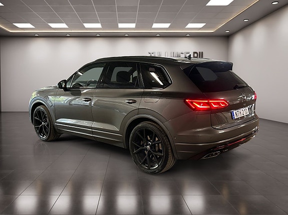 Volkswagen Touareg 3 of 25