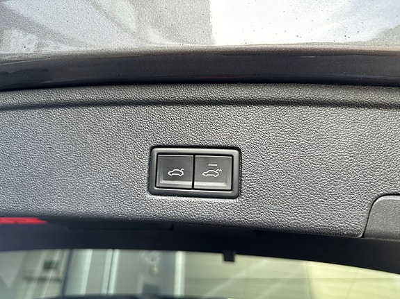 Volkswagen Touareg 21 of 25
