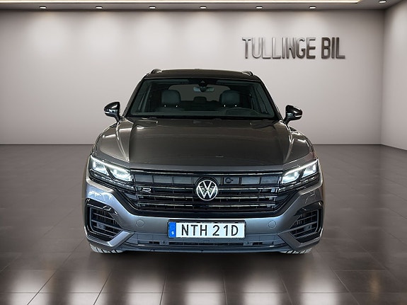 Volkswagen Touareg 8 of 25