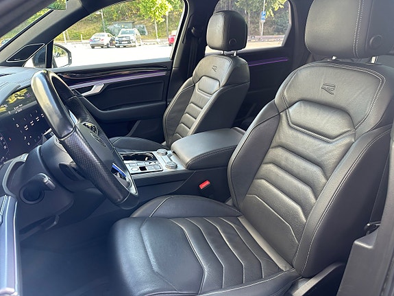 Volkswagen Touareg 10 of 25