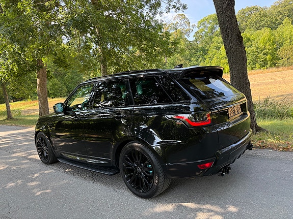 Land Rover Range Rover Sport 4 of 11