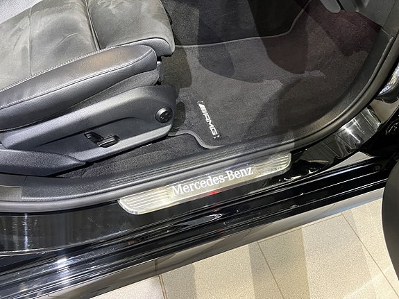Mercedes-Benz E220 26 of 26