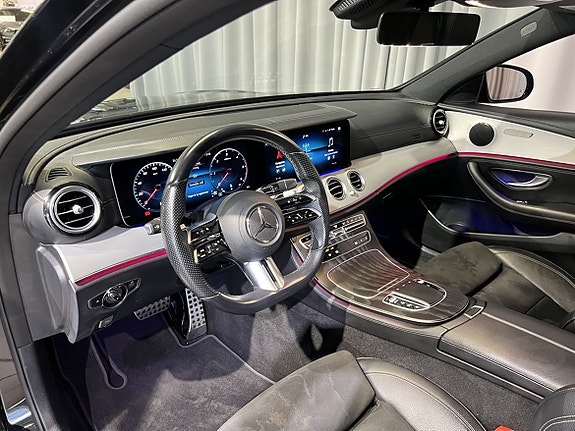 Mercedes-Benz E220 15 of 26
