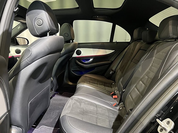 Mercedes-Benz E220 17 of 26