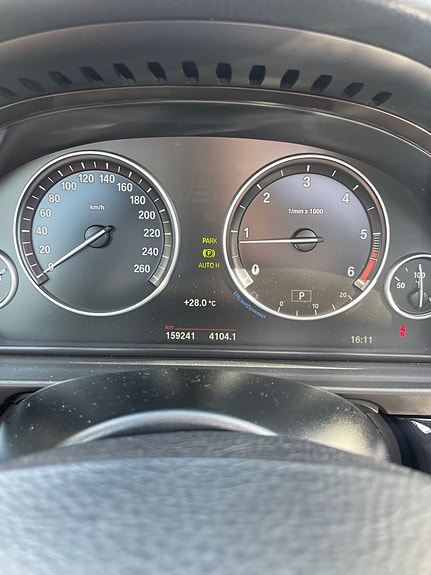 BMW 520d 3 of 11