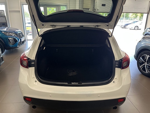 Mazda 3 5 of 12