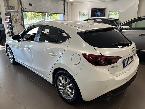 Mazda 3 2 of 12