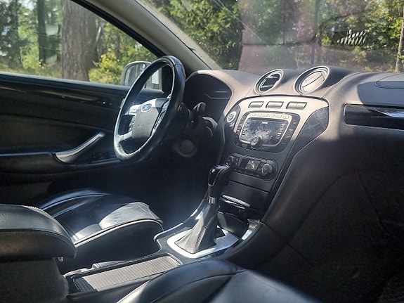Ford Mondeo 15 of 30