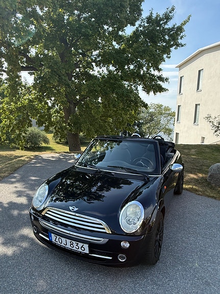 MINI Cooper 2 of 8