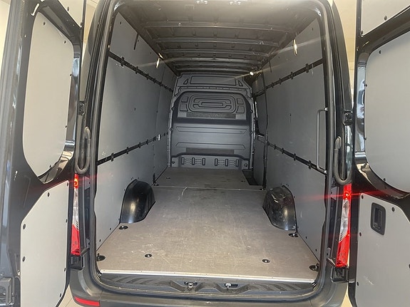 Mercedes-Benz Sprinter 319 7 of 18