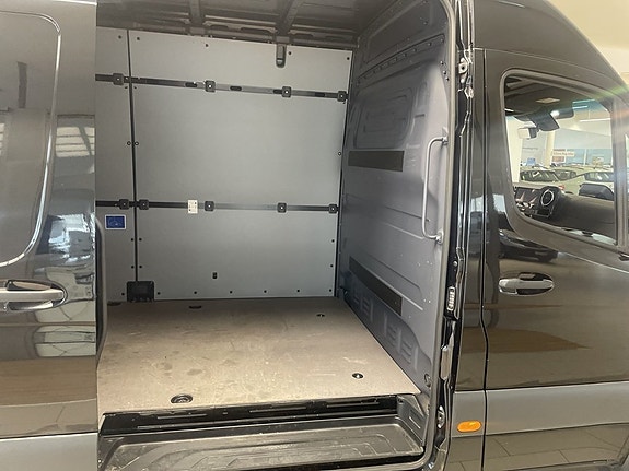 Mercedes-Benz Sprinter 319 5 of 18
