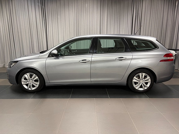 Peugeot 308 SW 2 of 13