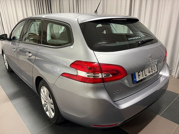 Peugeot 308 SW 3 of 13