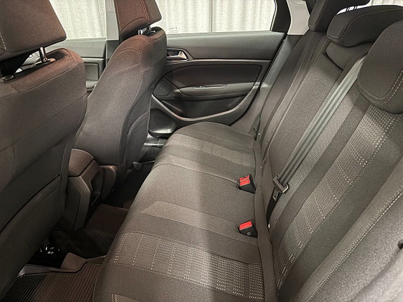 Peugeot 308 SW 6 of 13