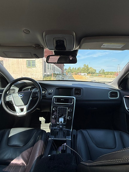 Volvo V60 5 of 8