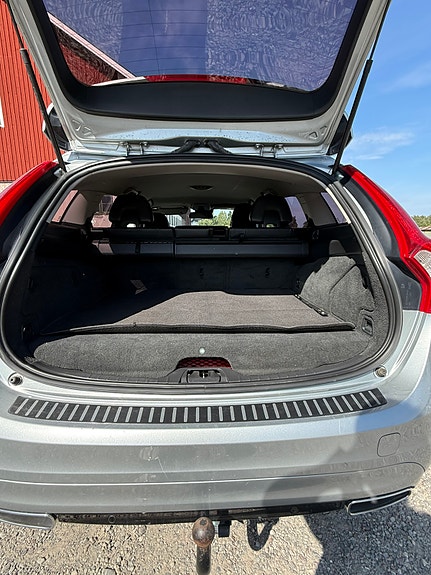 Volvo V60 7 of 8