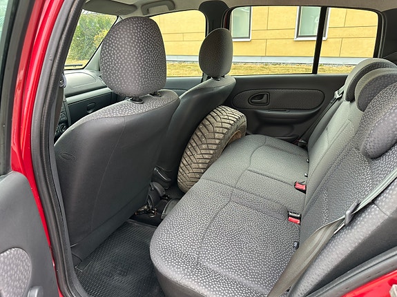 Renault Clio 9 of 10
