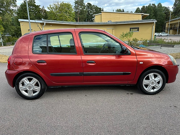 Renault Clio 5 of 10
