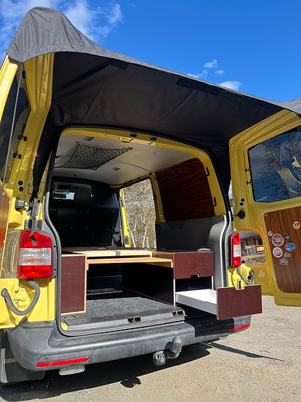 Volkswagen Transporter 11 of 16