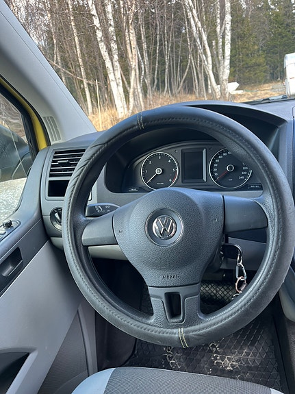 Volkswagen Transporter 14 of 16
