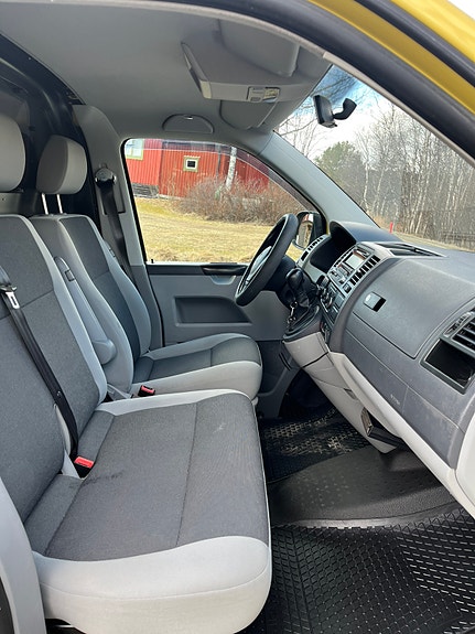 Volkswagen Transporter 12 of 16