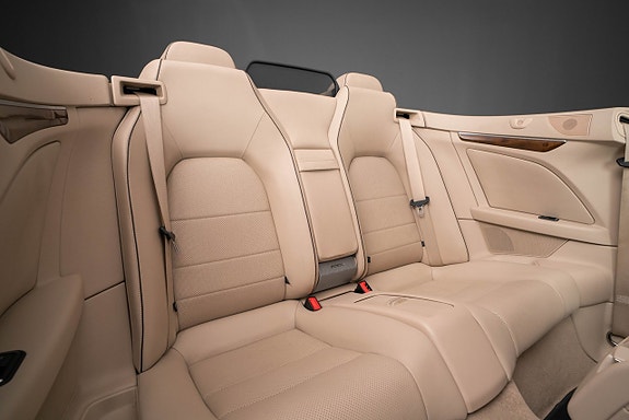 Mercedes-Benz E400 19 of 20