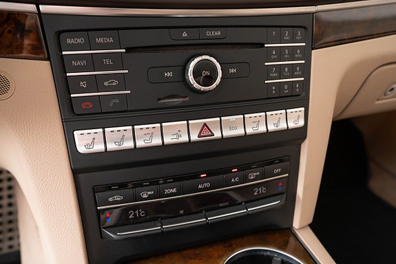 Mercedes-Benz E400 13 of 20