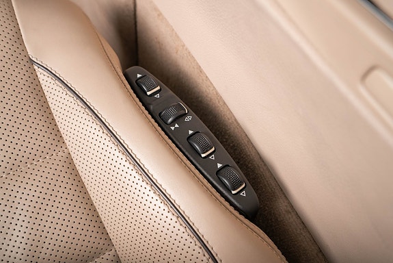 Mercedes-Benz E400 14 of 20