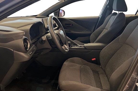 Toyota C-HR 14 of 21