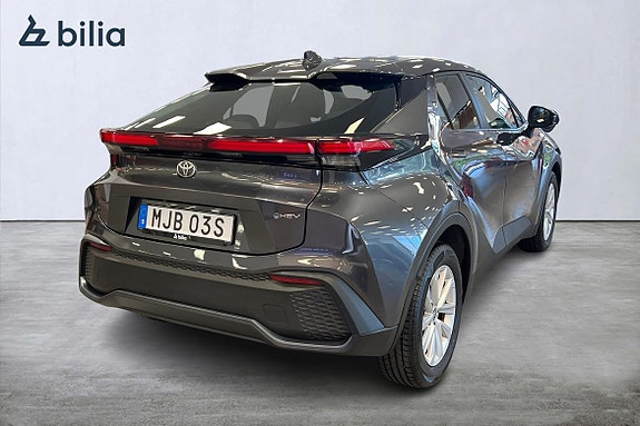 Toyota C-HR 19 of 21