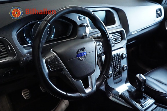 Volvo V40 Cross Country 20 of 28