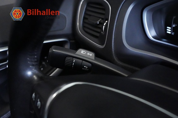 Volvo V40 Cross Country 23 of 28