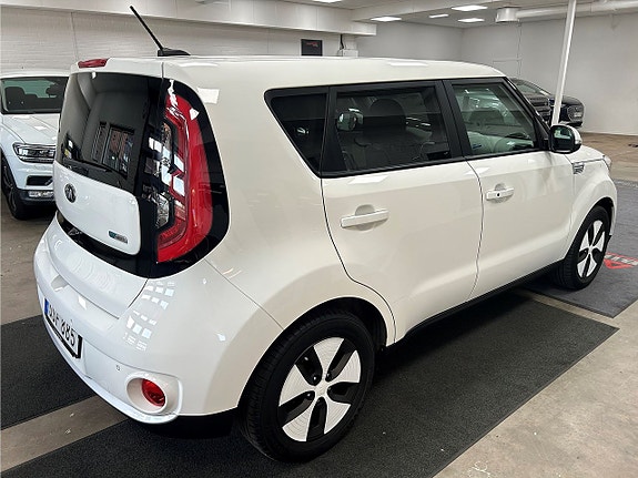Kia Soul 5 of 15