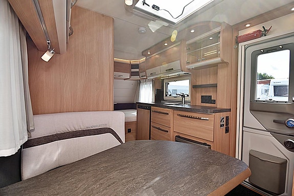 Knaus 420 QD Südwind Silver Selection, Dubbelbädd 7 of 24