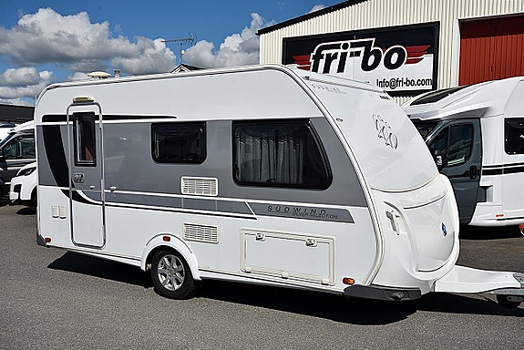 Knaus 420 QD Südwind Silver Selection, Dubbelbädd 2 of 24